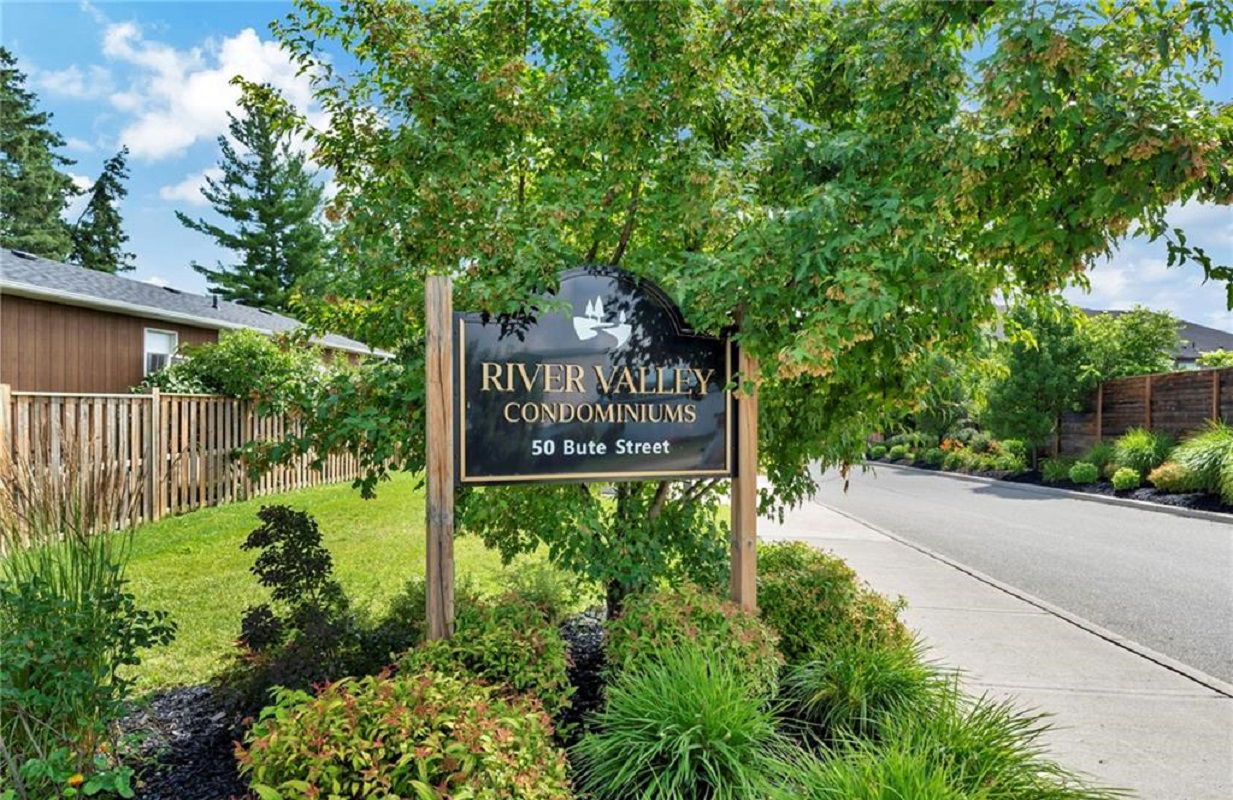 River Valley, North Dumfries, Toronto