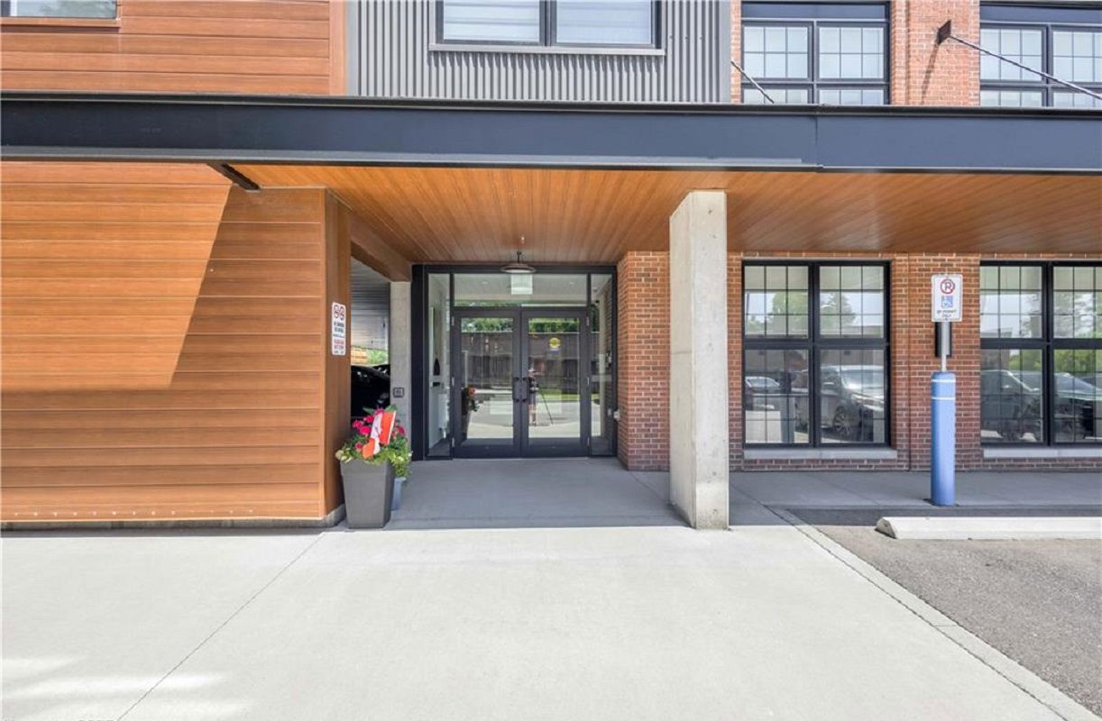 Entrance — Piper's Grove Condominiums, North Dumfries, Toronto