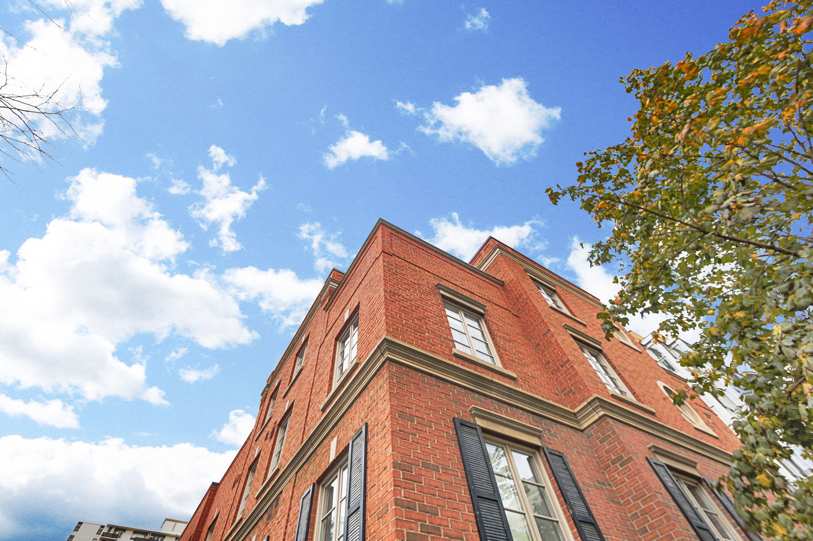 Exterior Sky — Merton Street Townhomes, Midtown, Toronto