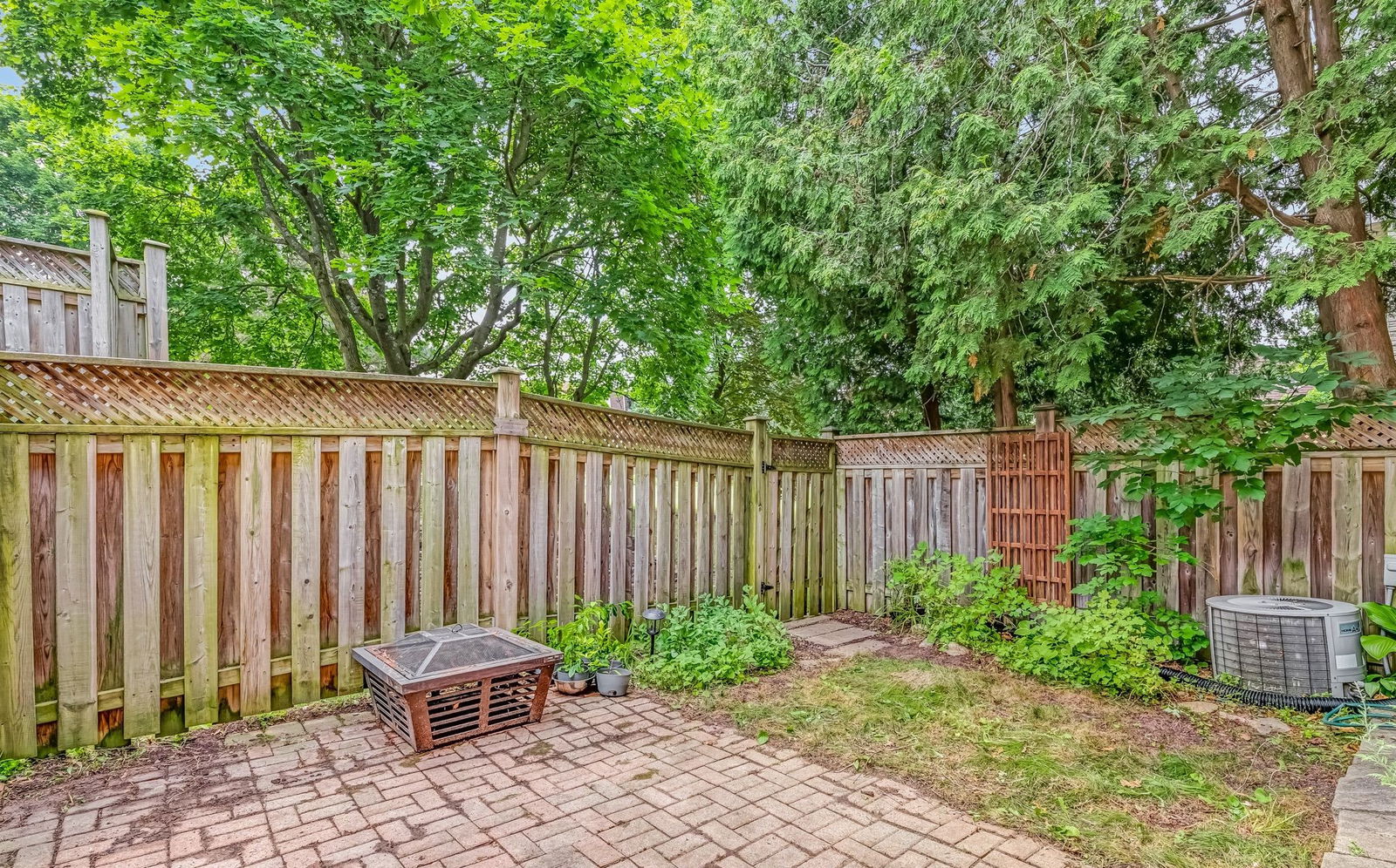 Patio — 84 Poplar Crescent Townhouses, Aurora, Toronto