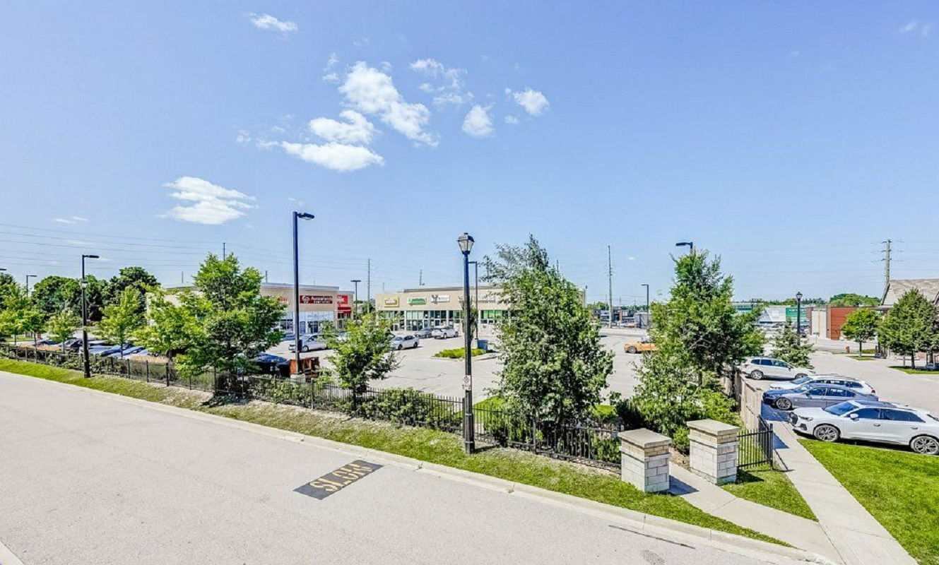 Skyline — 81 Burton Howard Townhouses, Aurora, Toronto