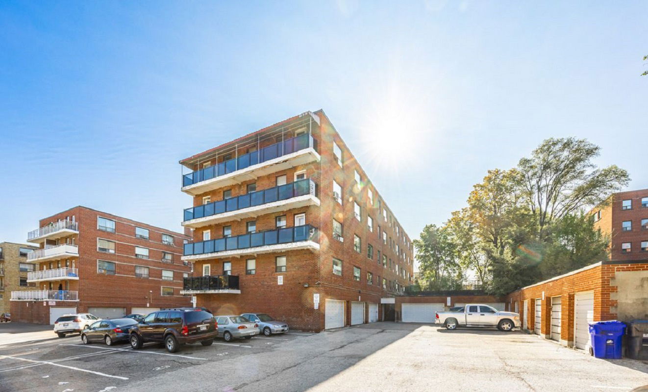 4 Hill Height Road, Etobicoke, Toronto