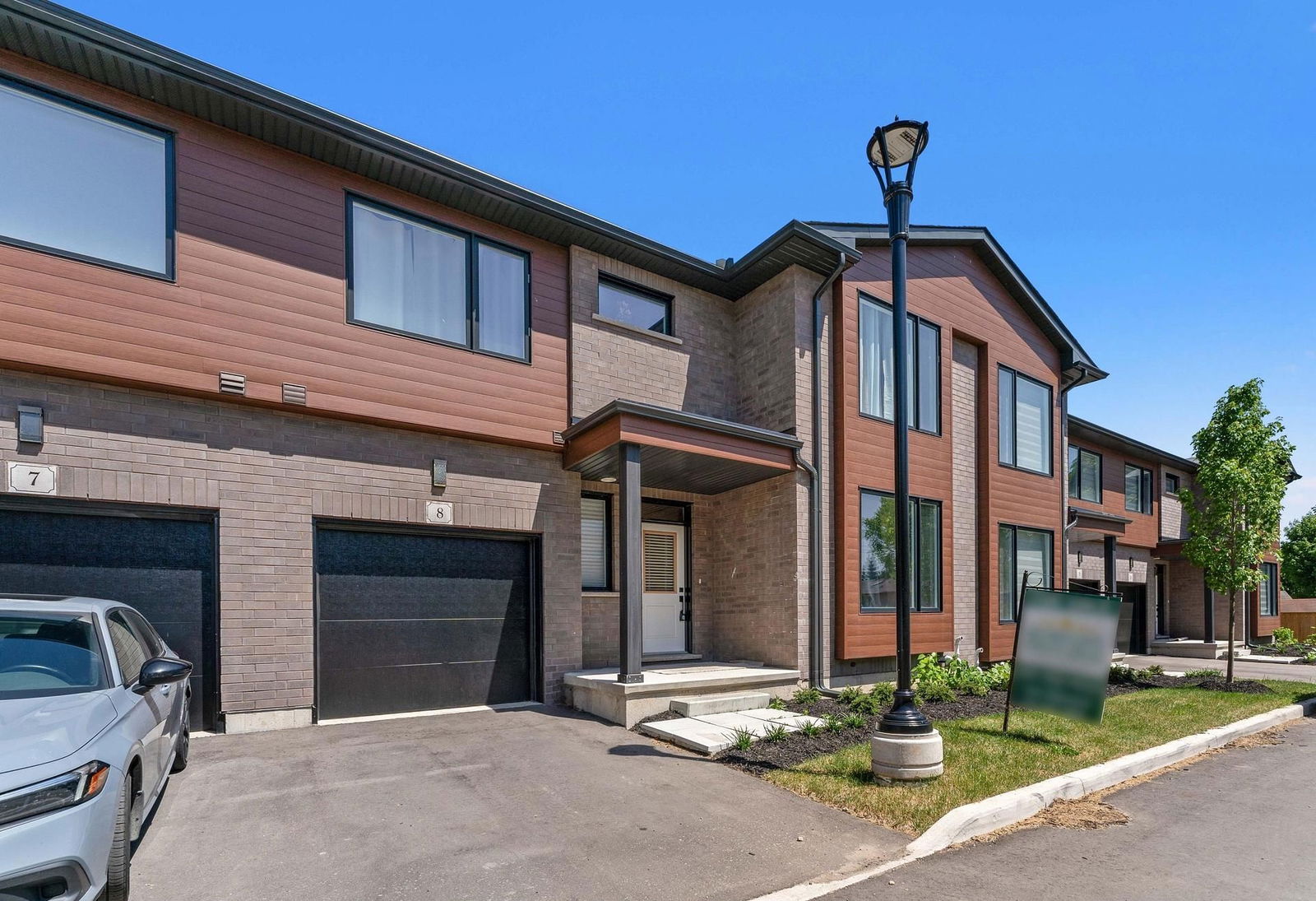 Exterior Side — 264 Blair Road, Cambridge, Toronto