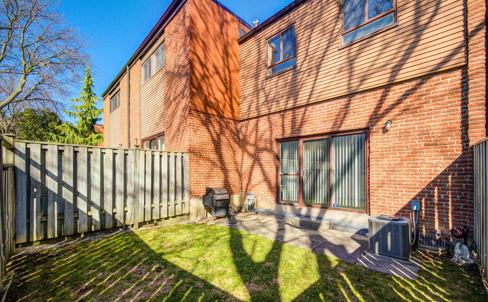 21 Grass Meadoway, North York, Toronto
