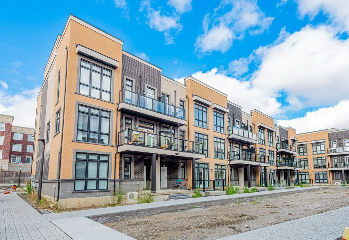 2 Phelps Lane, Richmond Hill, Toronto