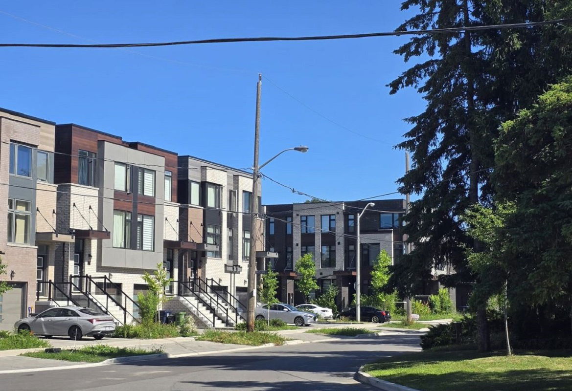 1758 Lawrence Avenue West, North York, Toronto