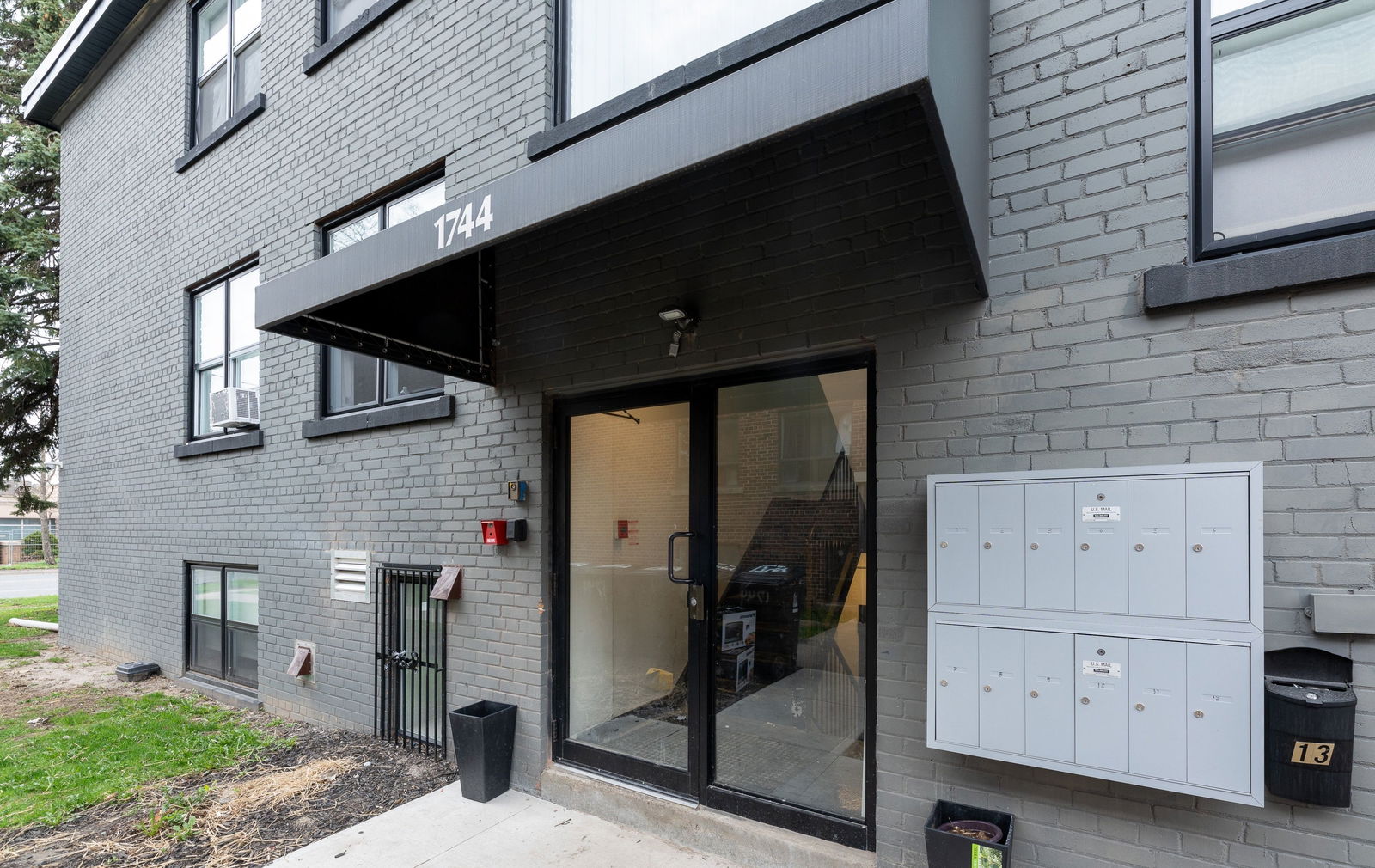 Entrance — 1744 Wilson Avenue, North York, Toronto
