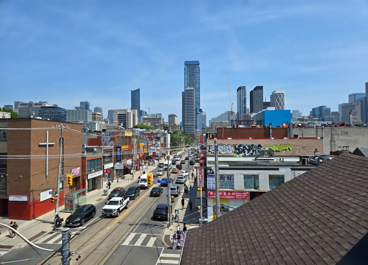Skyline — 453 Dundas Street West, Downtown, Toronto