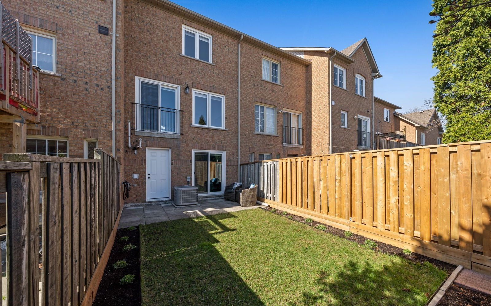 Larissa Court, Vaughan, Toronto