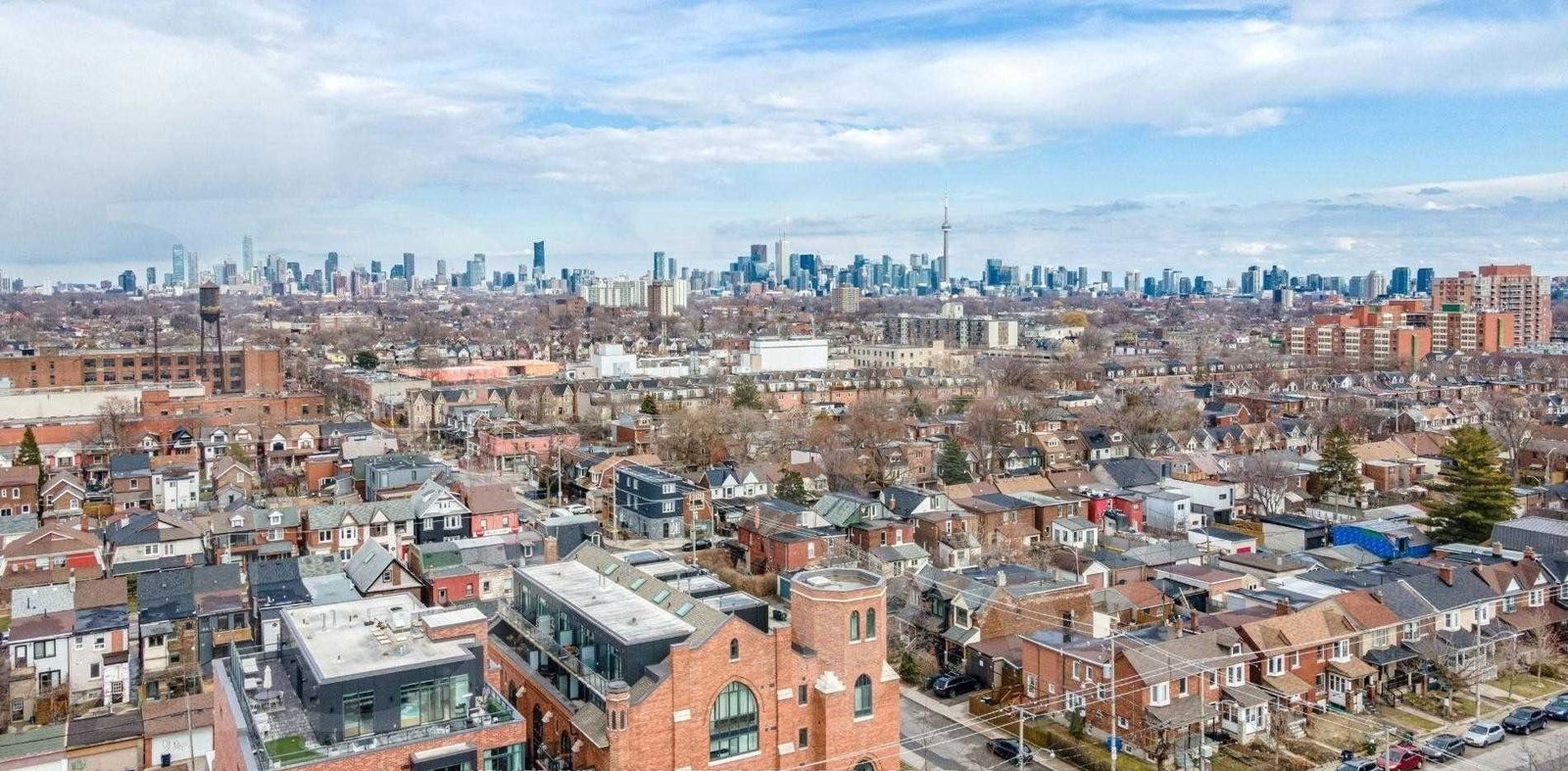 Skyline — 340 Wallace Avenue Townhomes, West End, Toronto