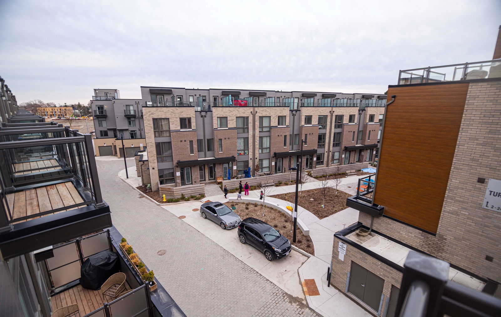 133 Green Gardens Boulevard, North York, Toronto