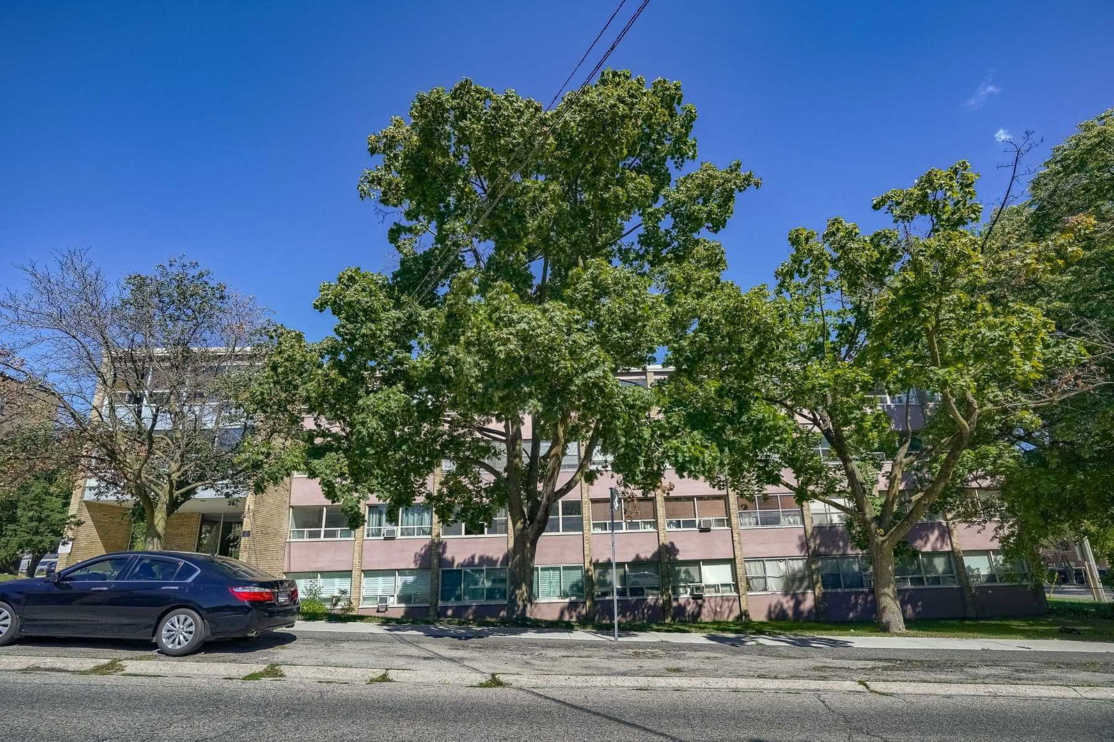 8 Kinsdale Boulevard, Etobicoke, Toronto