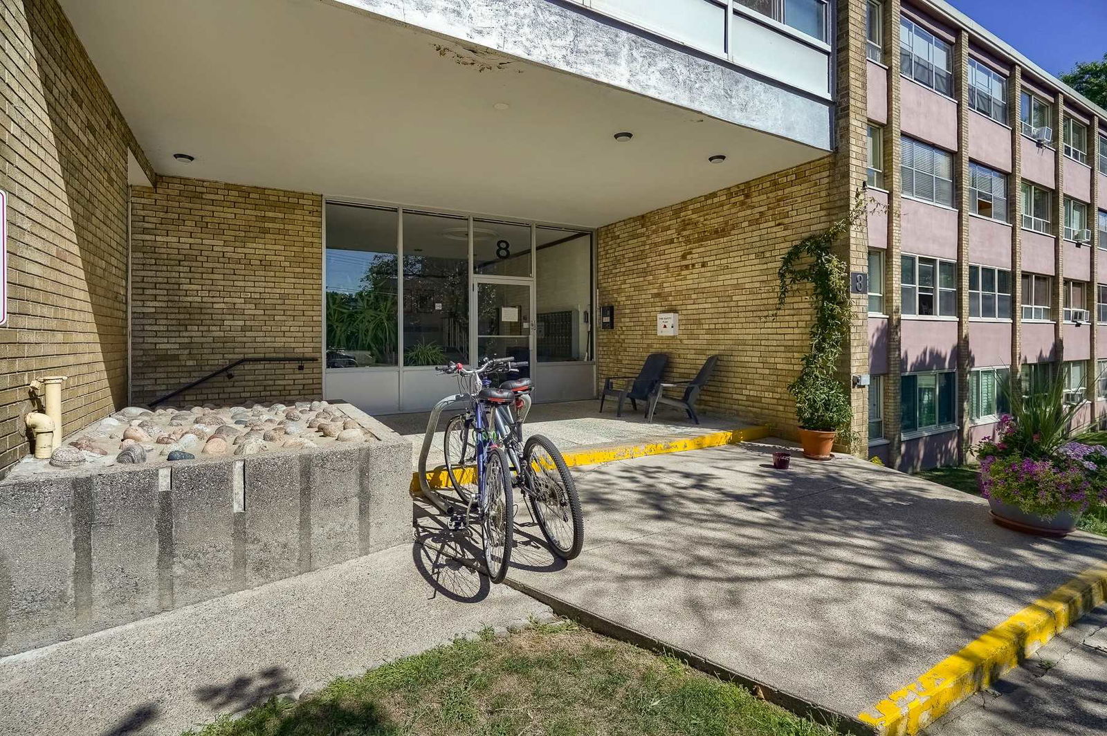 Entrance — 8 Kinsdale Boulevard, Etobicoke, Toronto