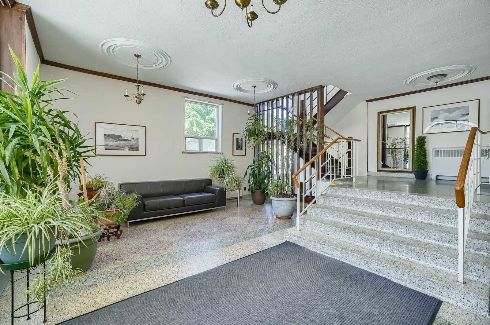 Lobby — 8 Kinsdale Boulevard, Etobicoke, Toronto