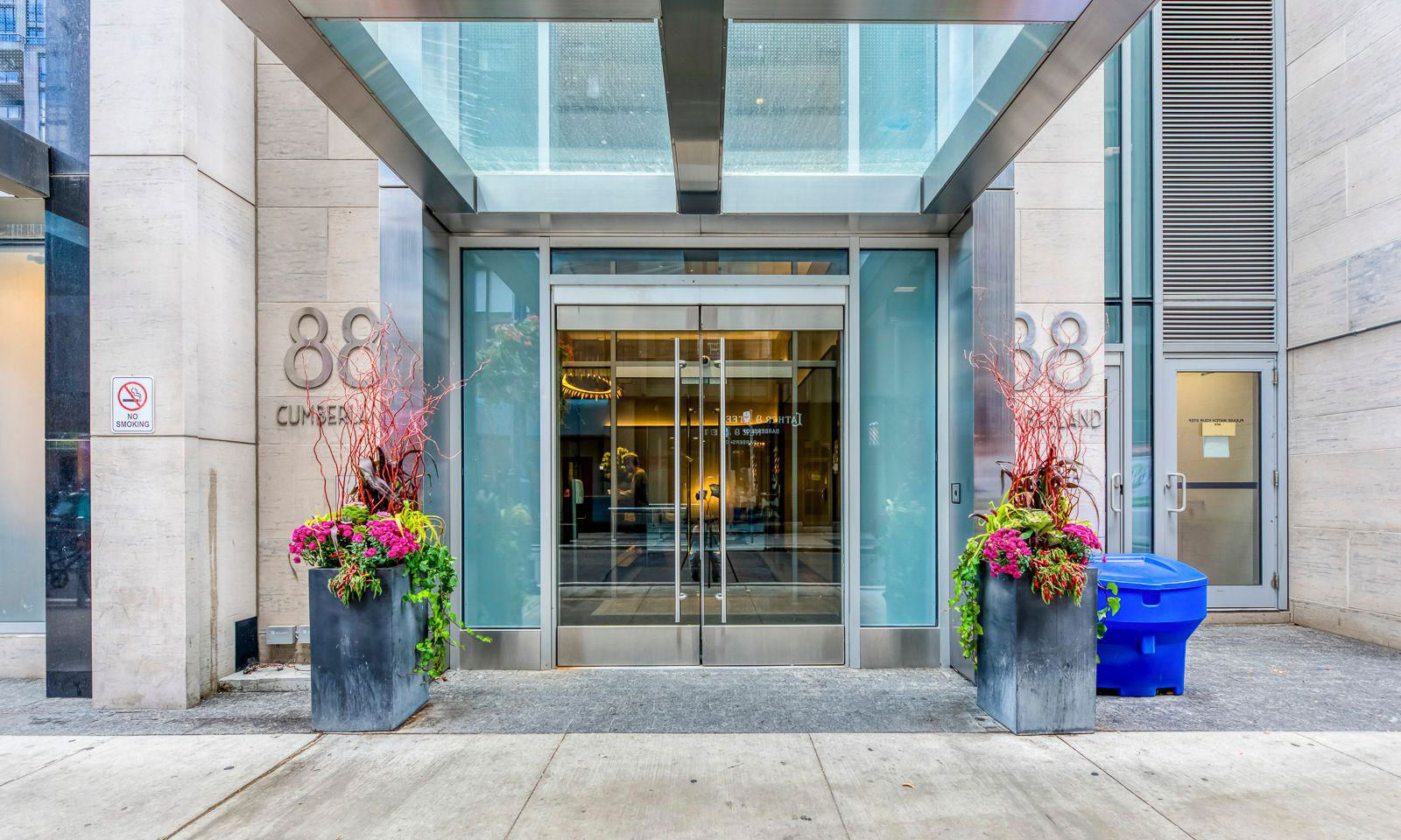 Entrance — Minto Yorkville Park, Downtown, Toronto