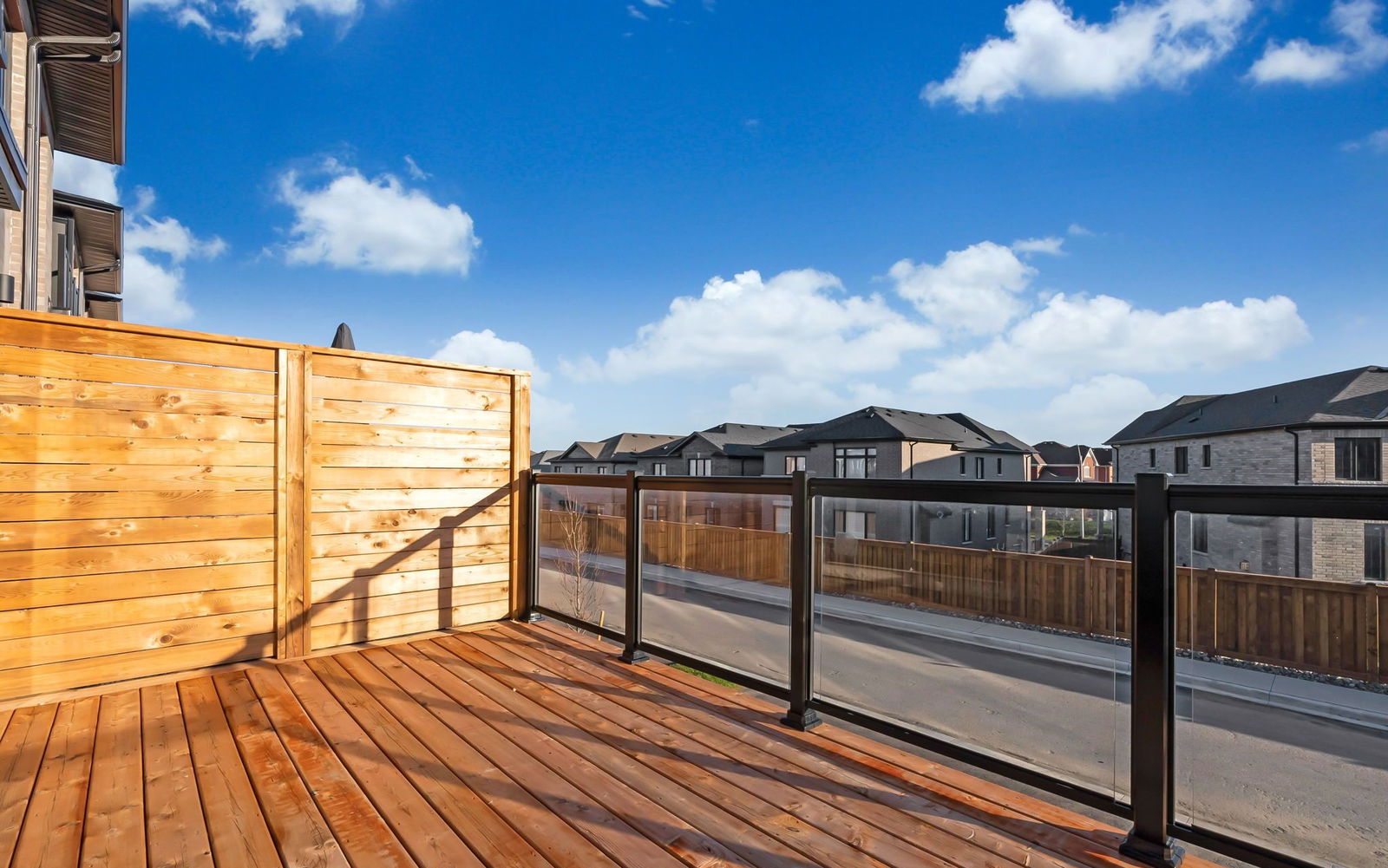 Patio — Liberty North, Clarington, Toronto