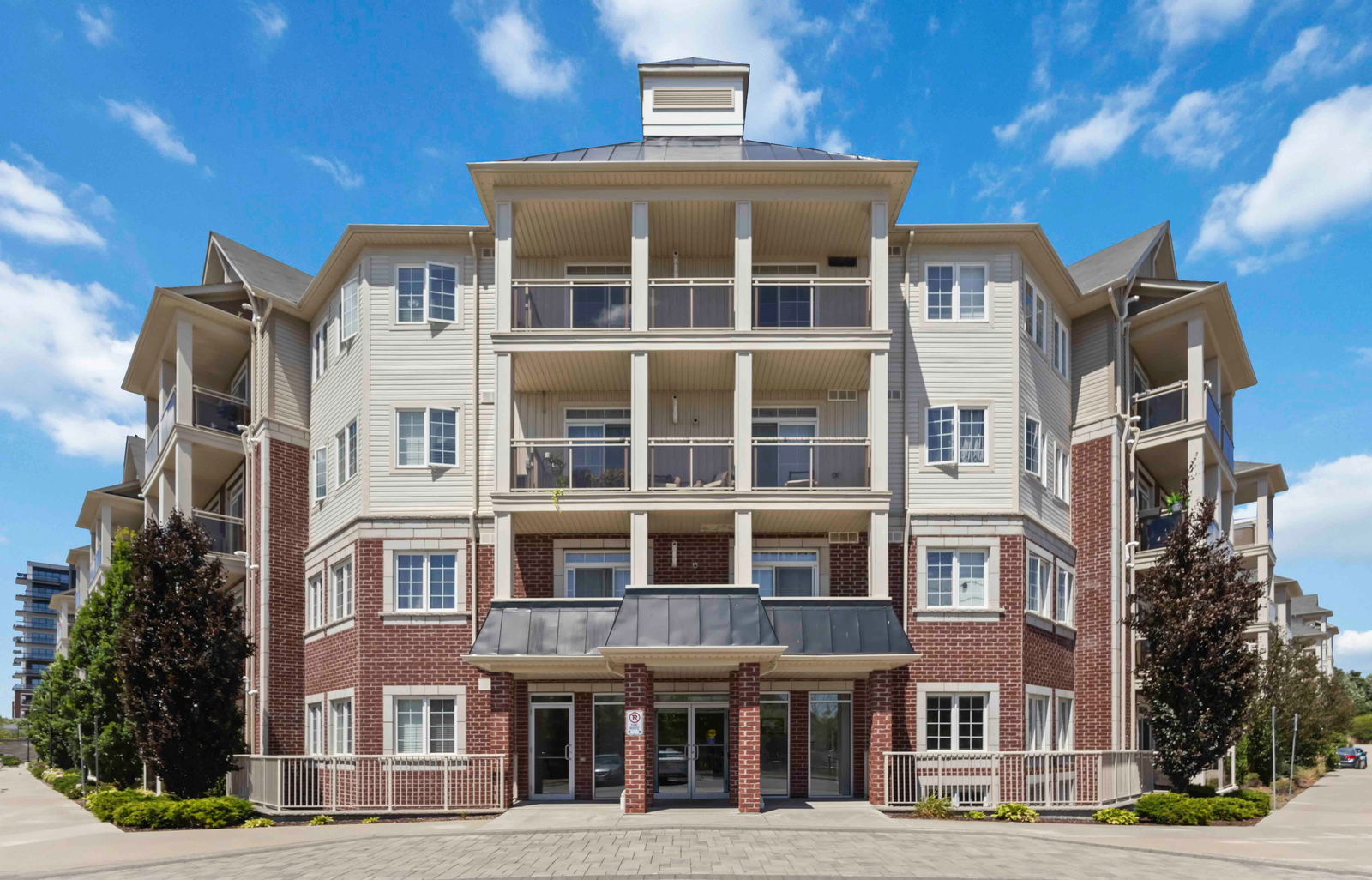 84 Aspen Springs Drive Condos, Clarington, Toronto