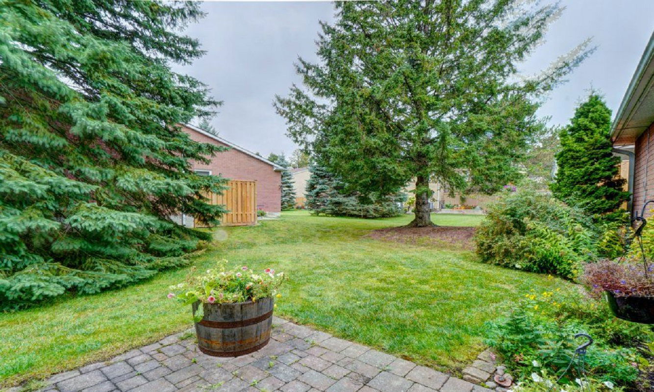 Patio — 100 South Balsam Street Townhouses, Uxbridge, Toronto