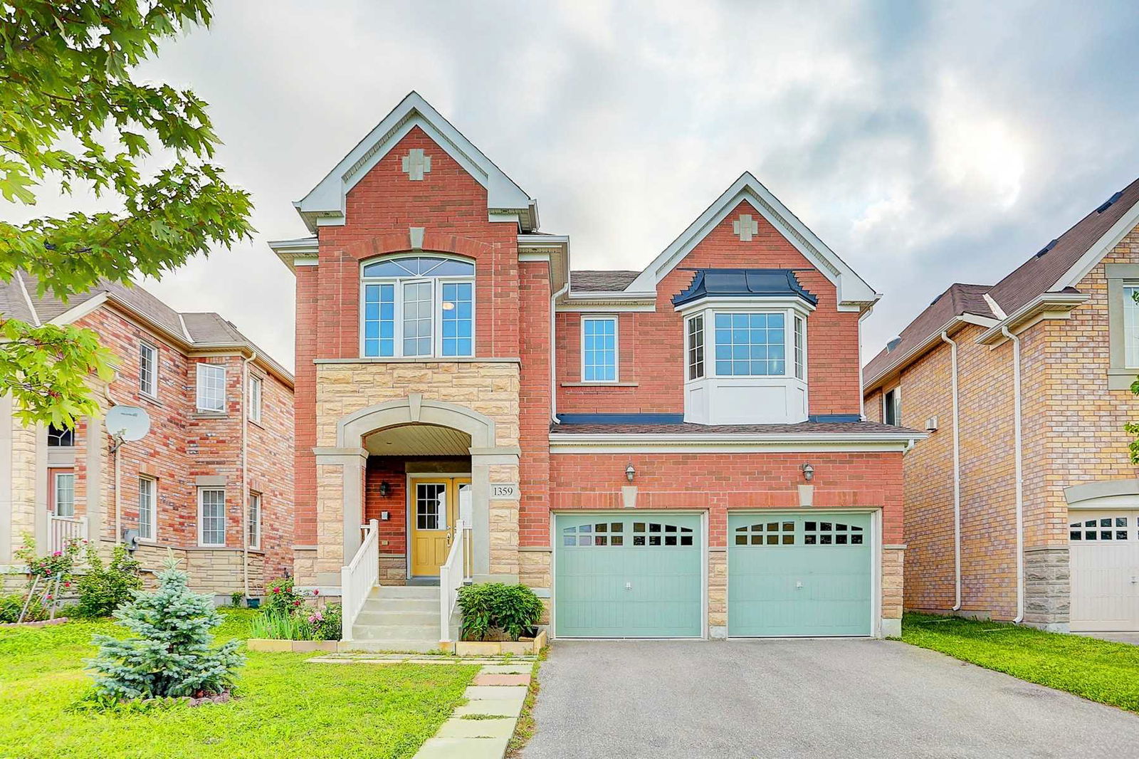 Stonecrest, Oshawa, Toronto