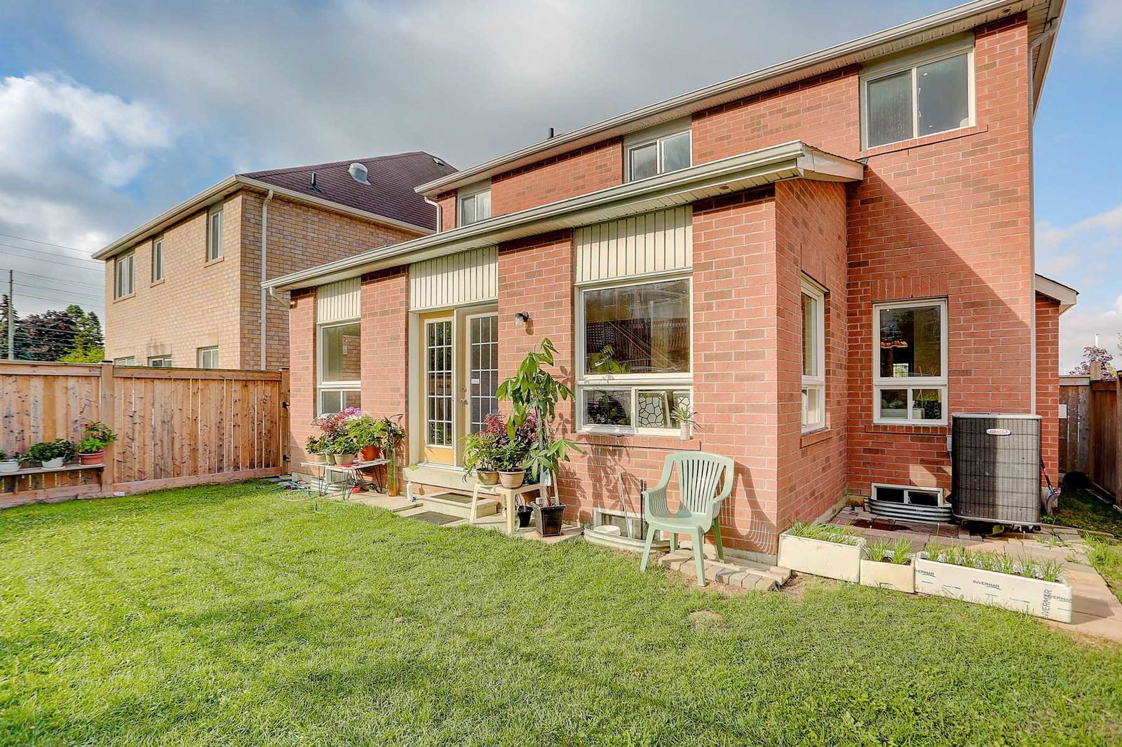 Stonecrest, Oshawa, Toronto