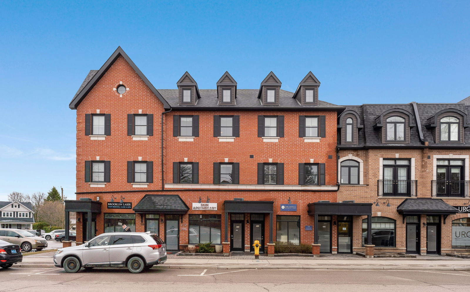 Brooklin Brownstones, Whitby, Toronto