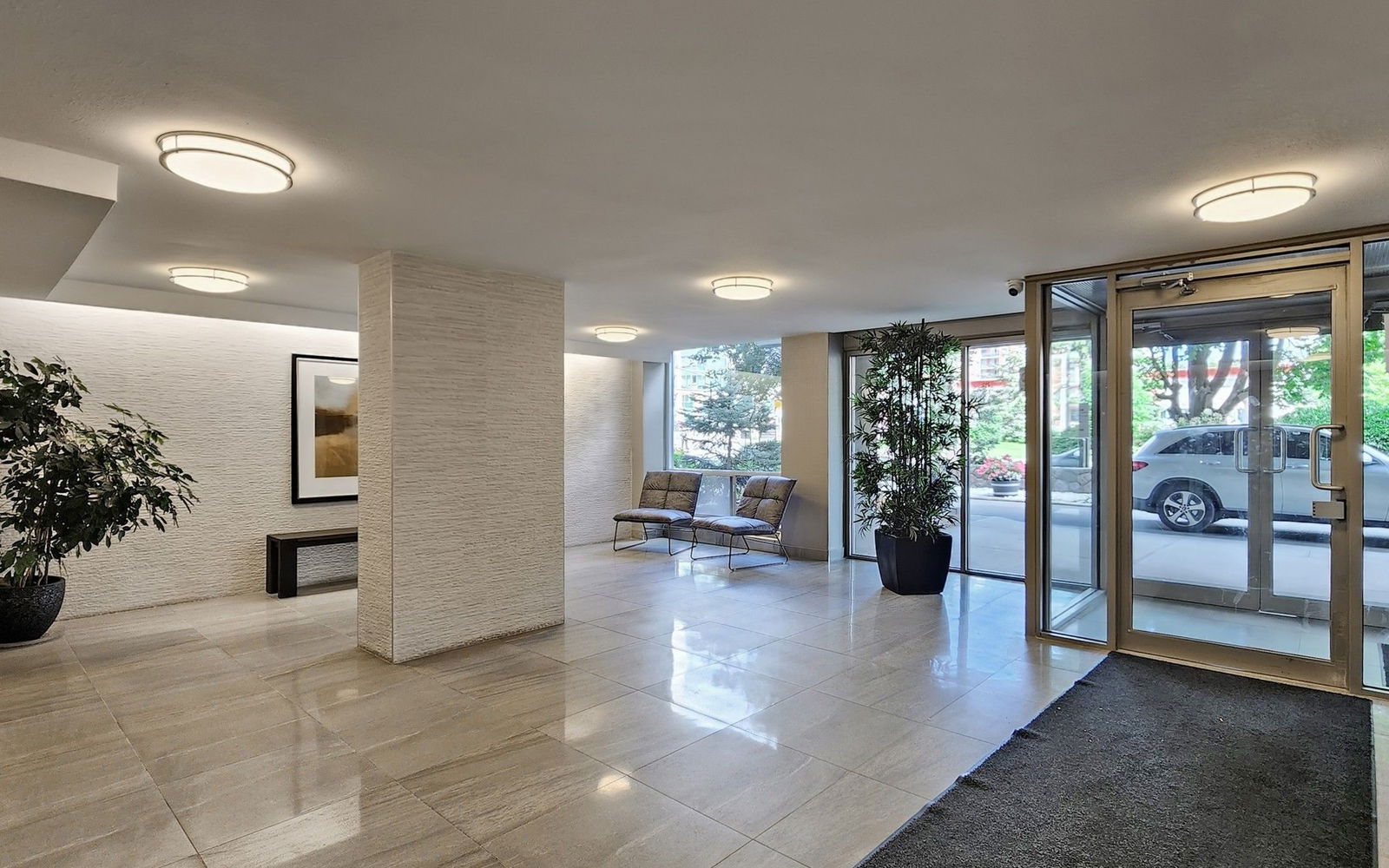 Lobby — 345 Merton Street, Midtown, Toronto