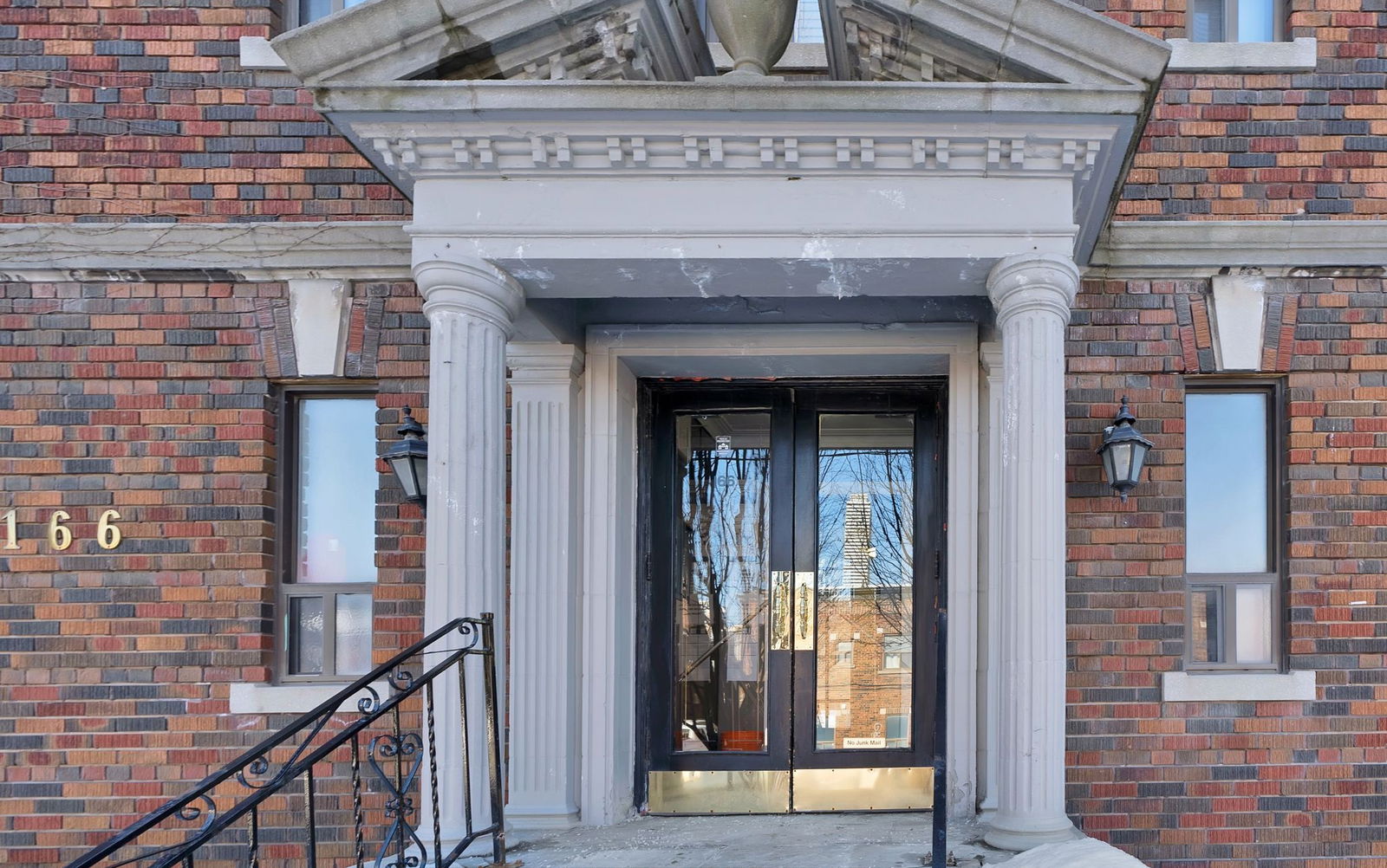 Entrance — 166 Eastbourne Avenue, Midtown, Toronto