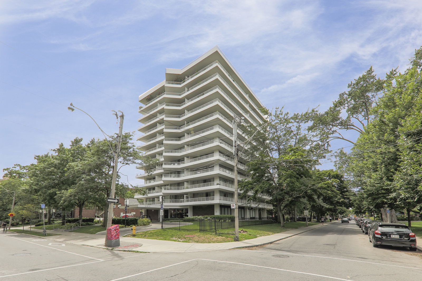 Exterior — 190 St George Condos, Downtown, Toronto