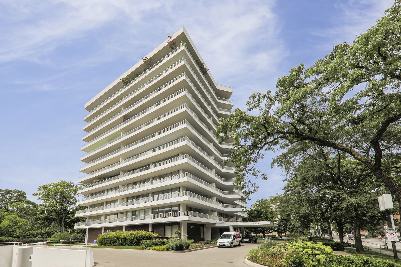 Exterior — 190 St George Condos, Downtown, Toronto