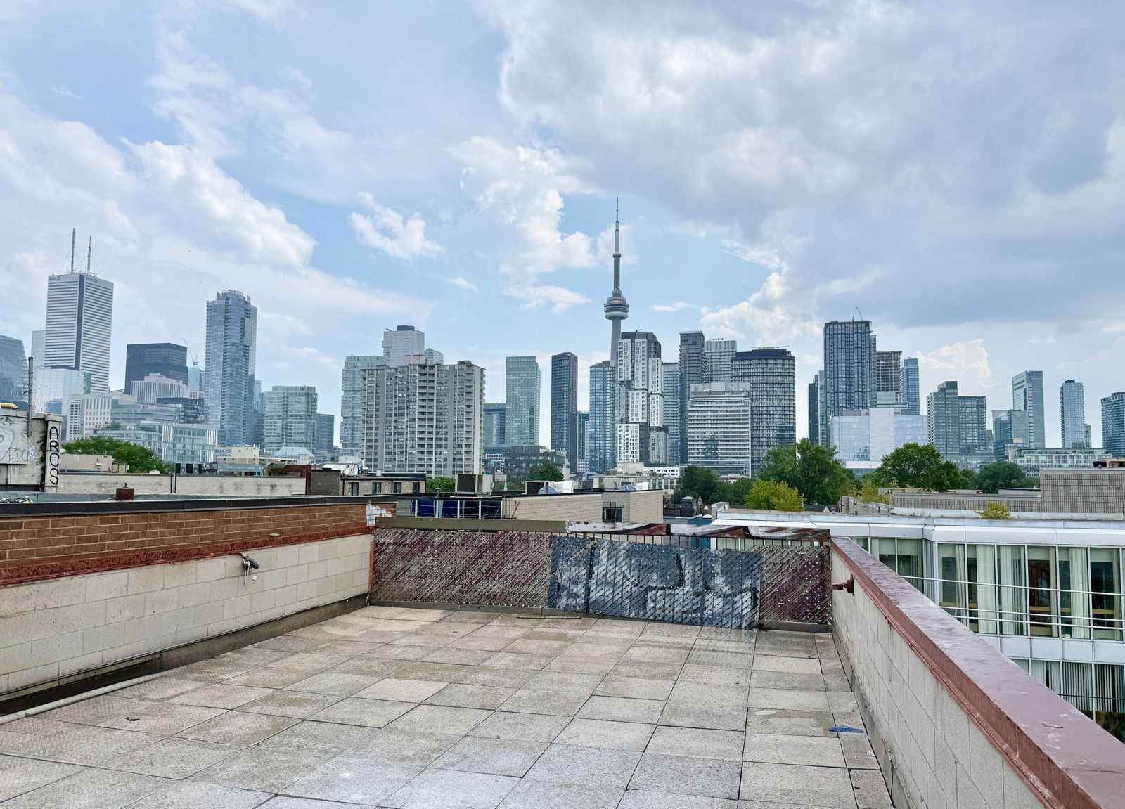 Rooftop Deck — 414 Dundas Street West, Downtown, Toronto