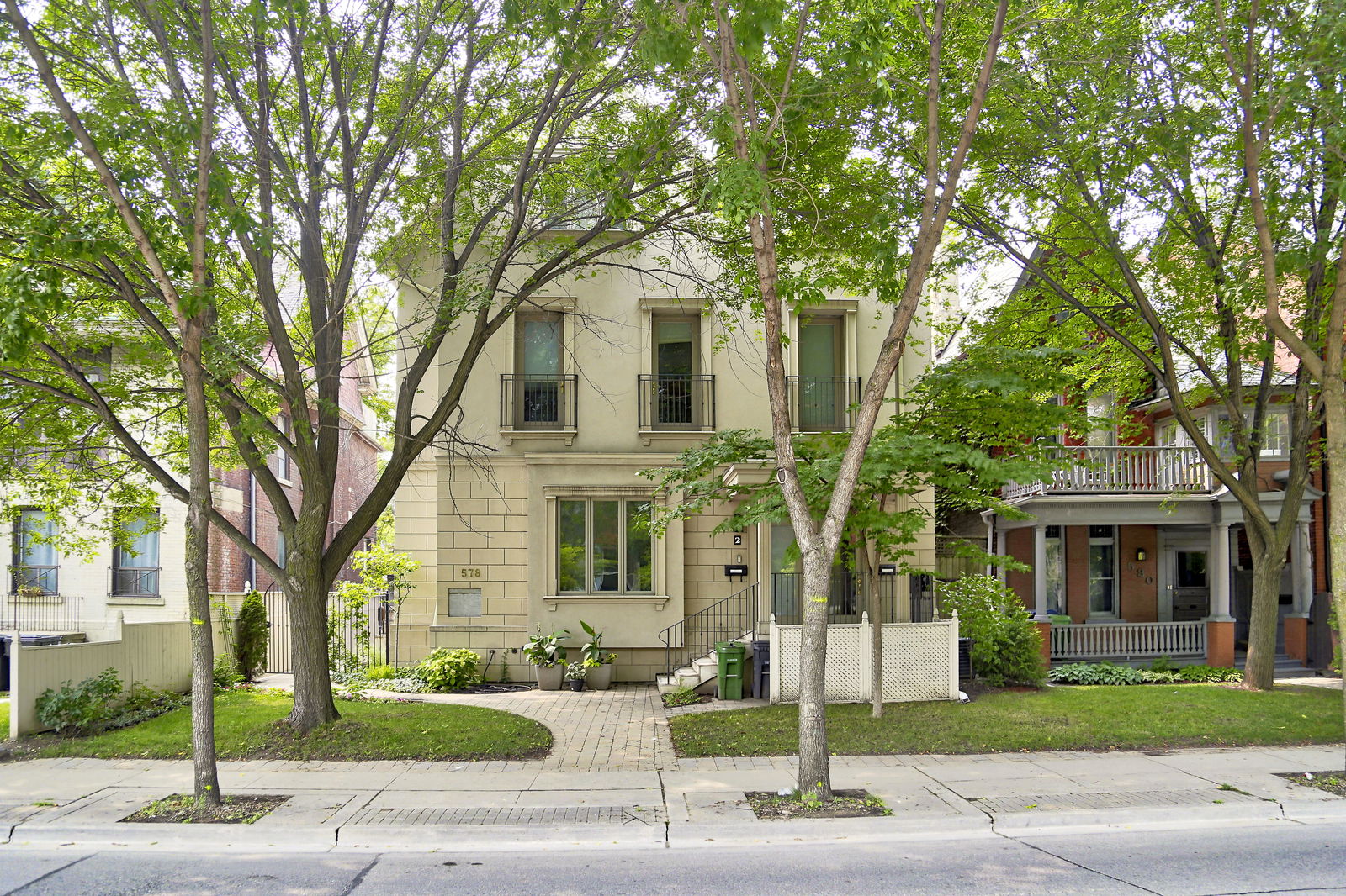 Exterior Facade — 578 Spadina Townhomes, Downtown, Toronto