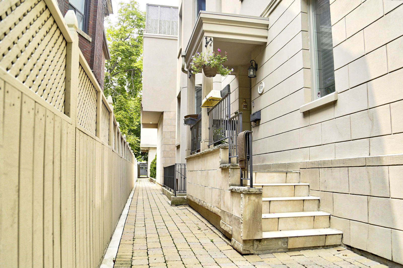 Entrance — 578 Spadina Townhomes, Downtown, Toronto