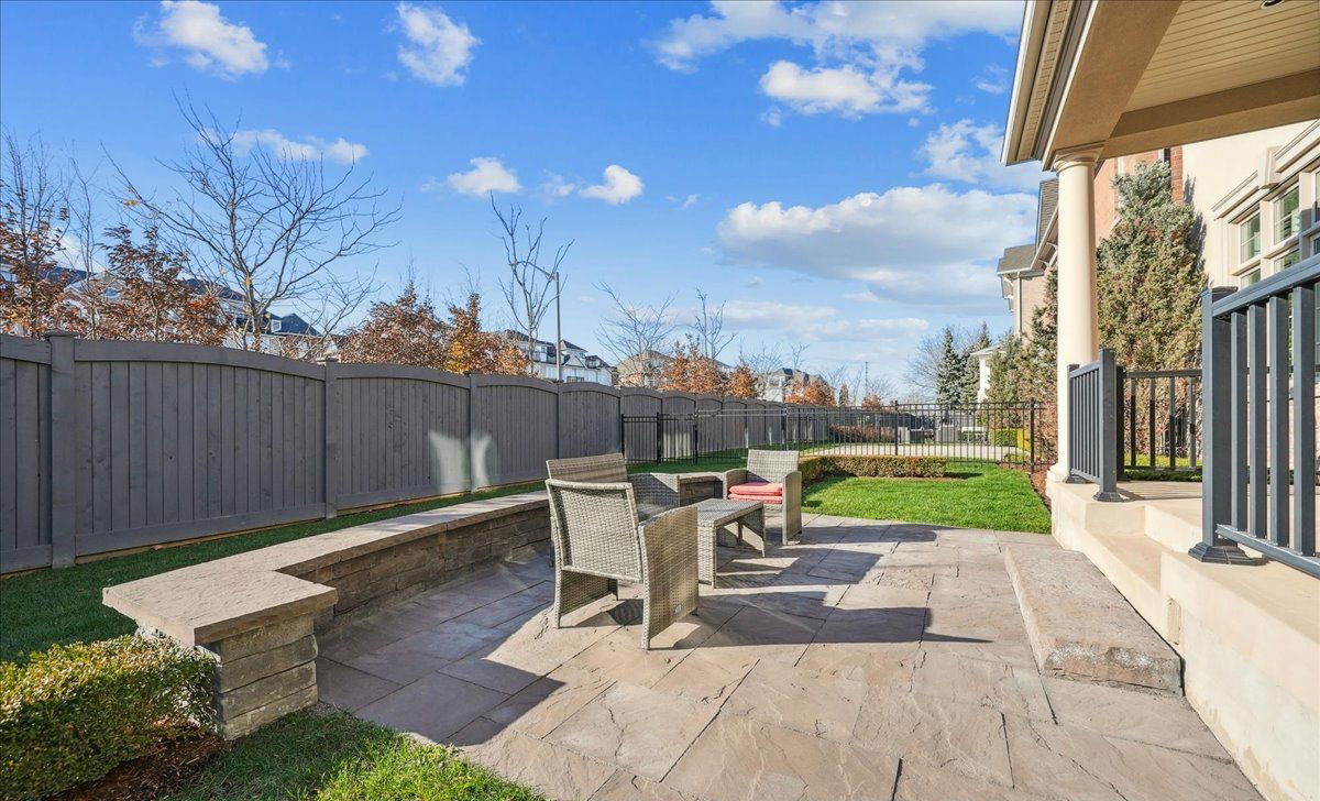 Patio — Upper Glen Abbey Condominiums, Oakville, Toronto