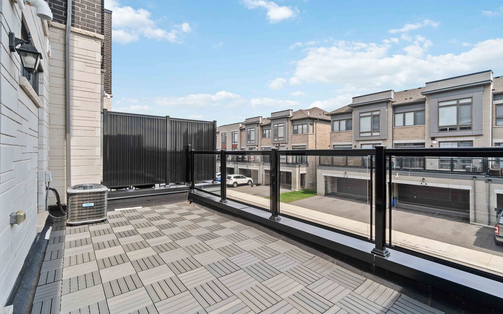 Patio — Glen Abbey Encore, Oakville, Toronto