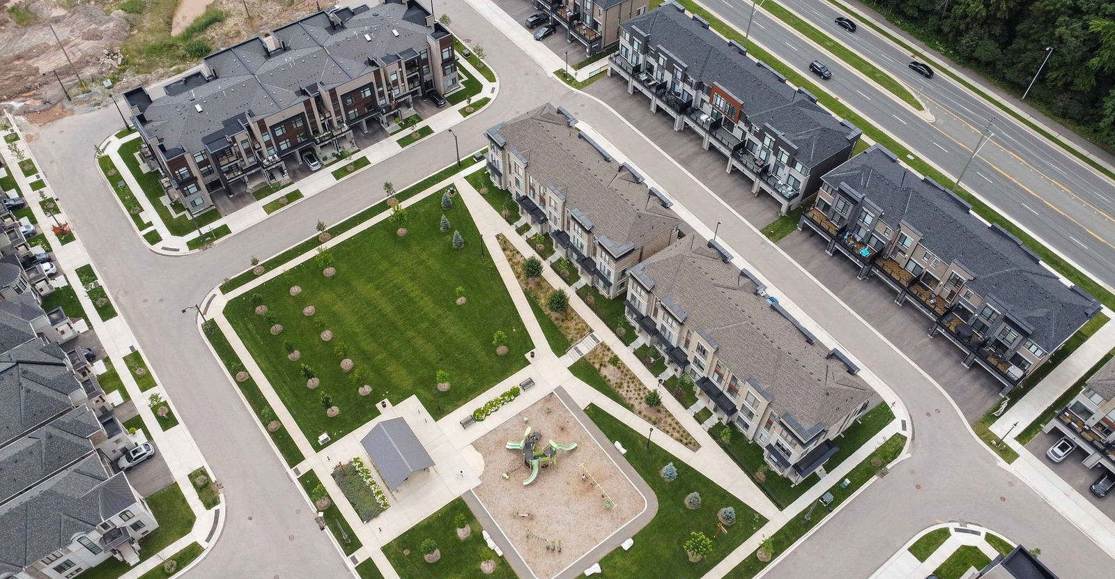 Playground — Glen Abbey Encore, Oakville, Toronto