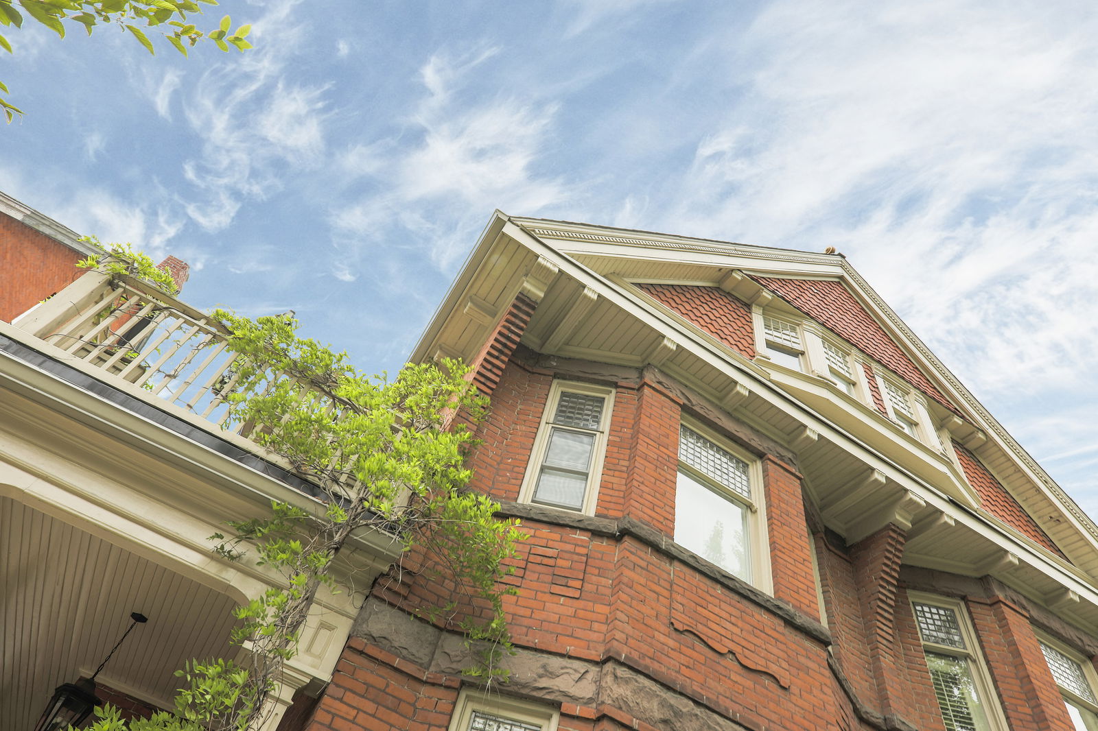 Exterior Sky — Bedford Mansion Townhomes, Downtown, Toronto