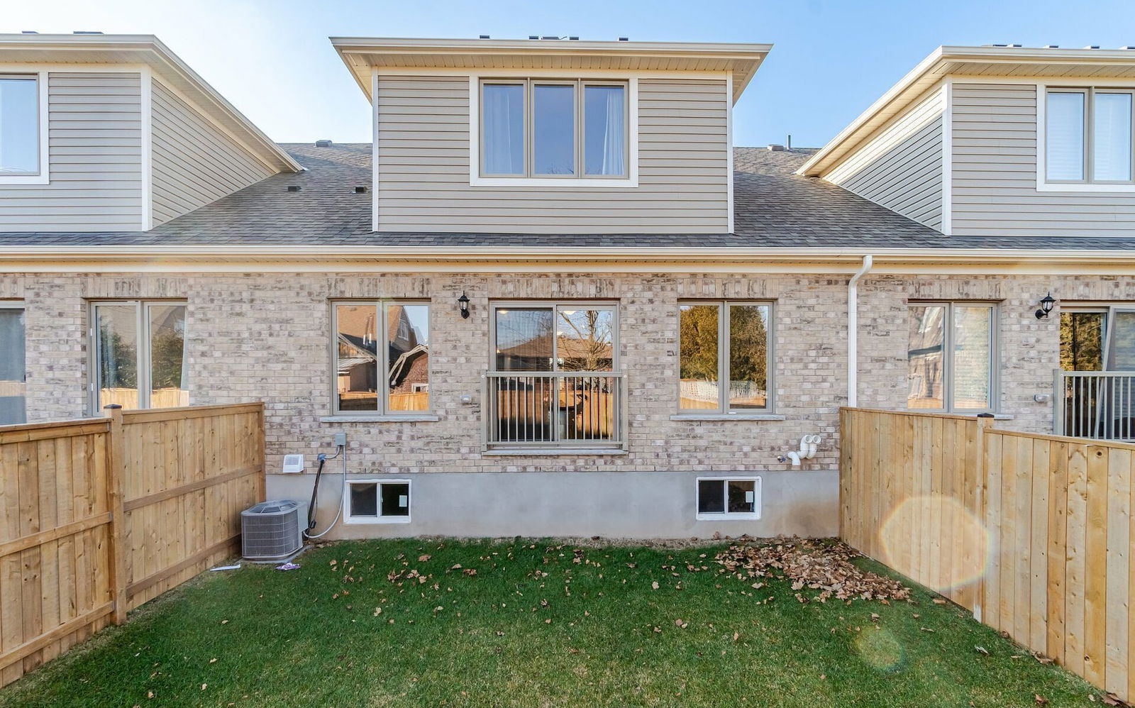 Halton Village Station, Halton Hills, Toronto