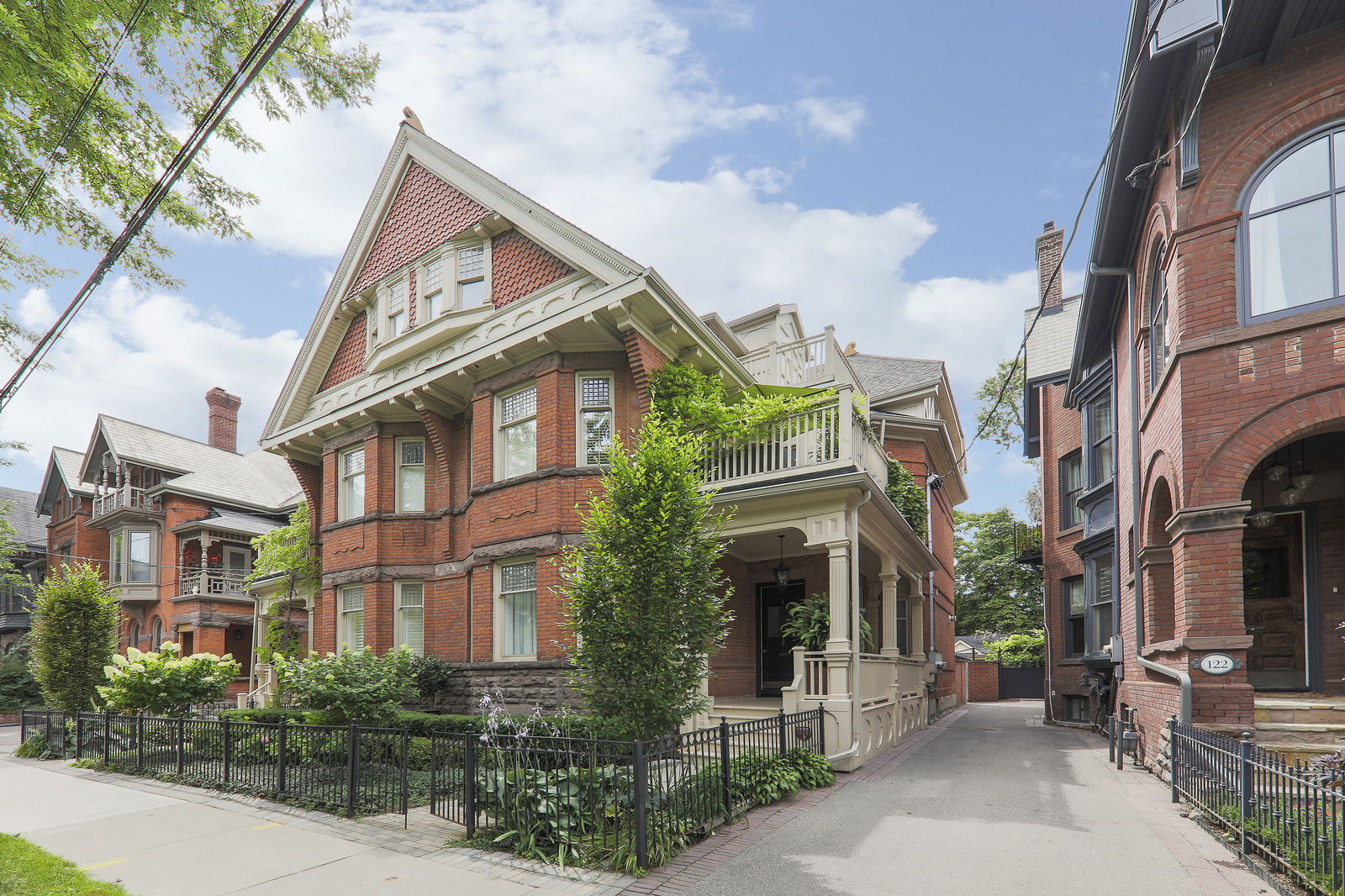 Exterior — Bedford Mansion Lofts, Downtown, Toronto