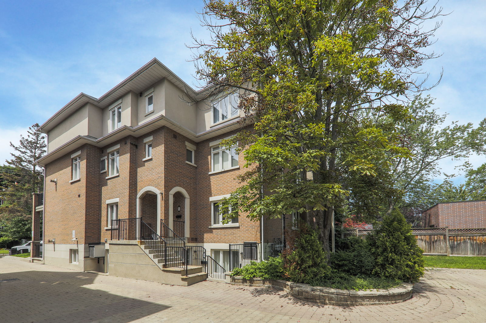 Exterior — Brunswick Court Townhomes, Downtown, Toronto