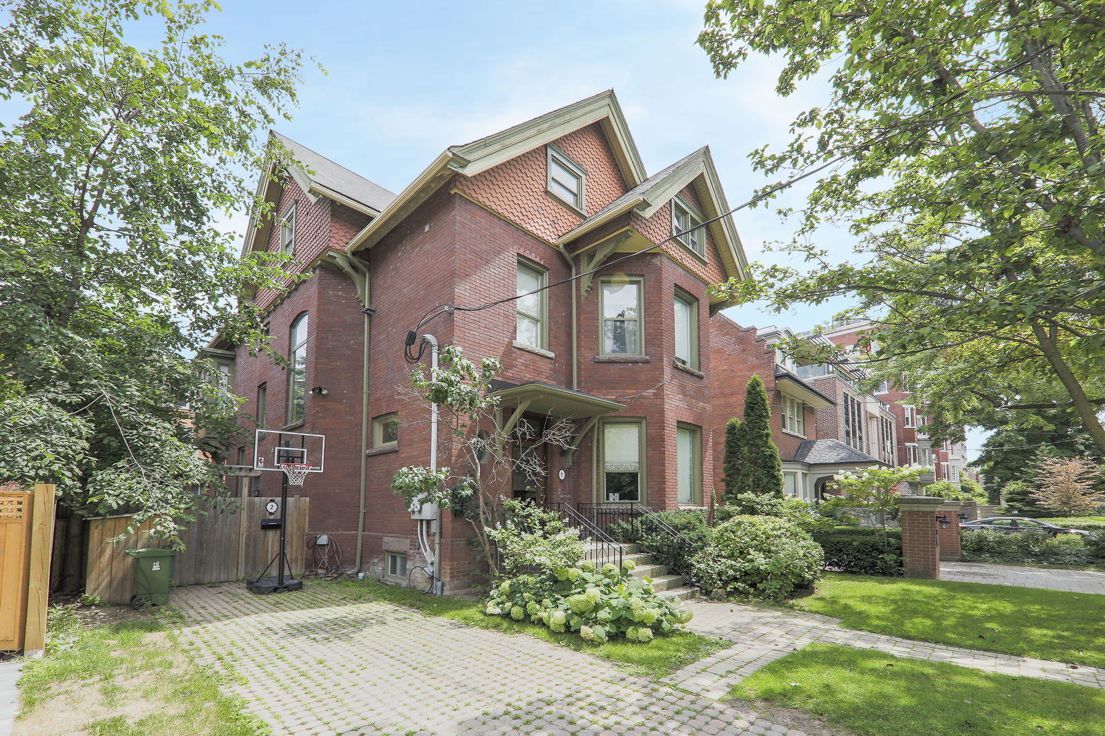 Exterior — The Annex on Brunswick, Downtown, Toronto