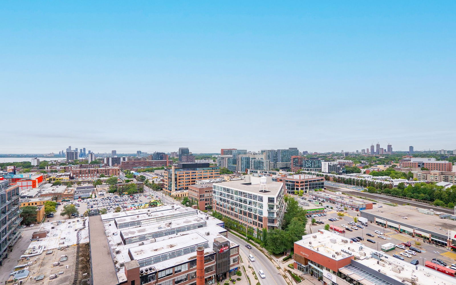 Skyline — 1604 Liberty Street, West End, Toronto