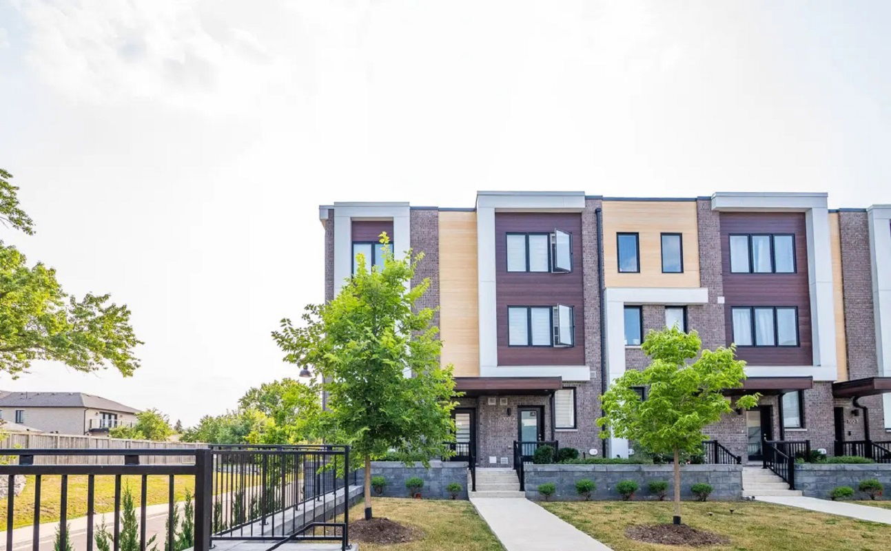 100 Stanley Greene Boulevard, North York, Toronto