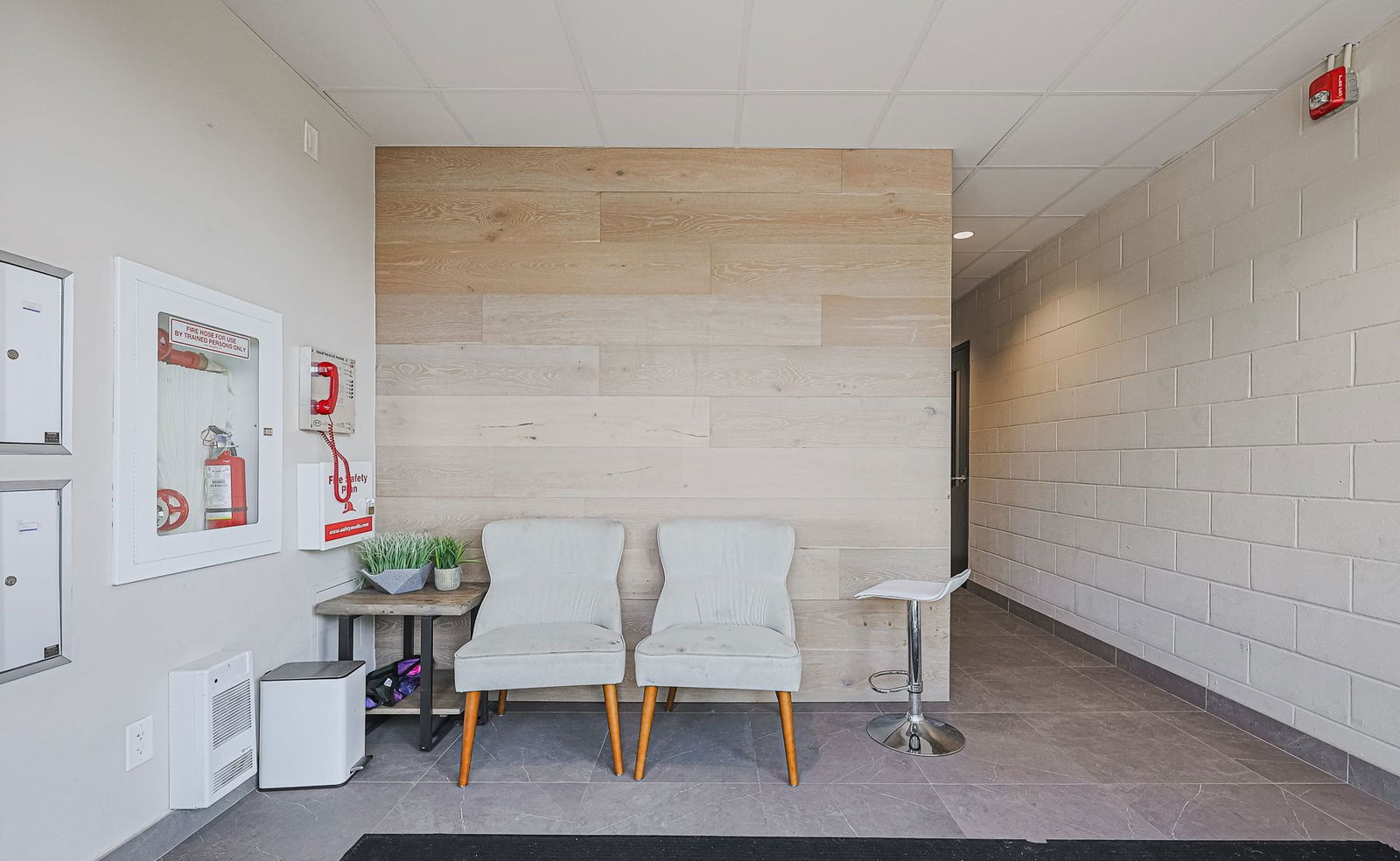 Lobby — 293 Viewmount Avenue, York Crosstown, Toronto