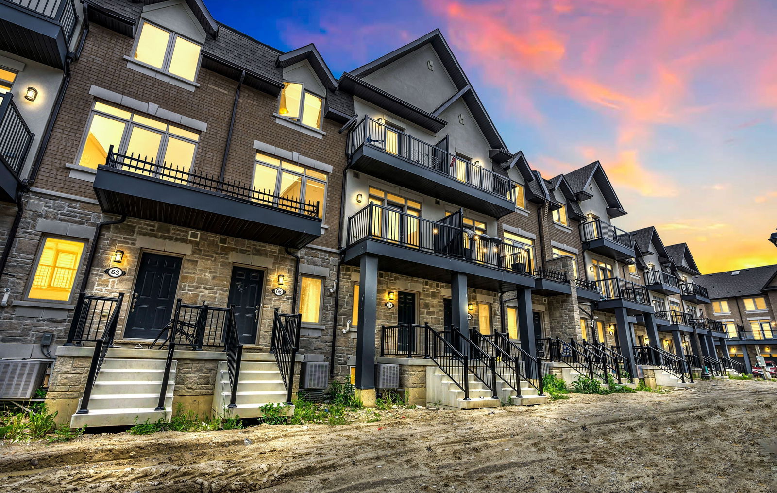 Exterior Side — The Village - Southfields Caledon, Caledon, Toronto