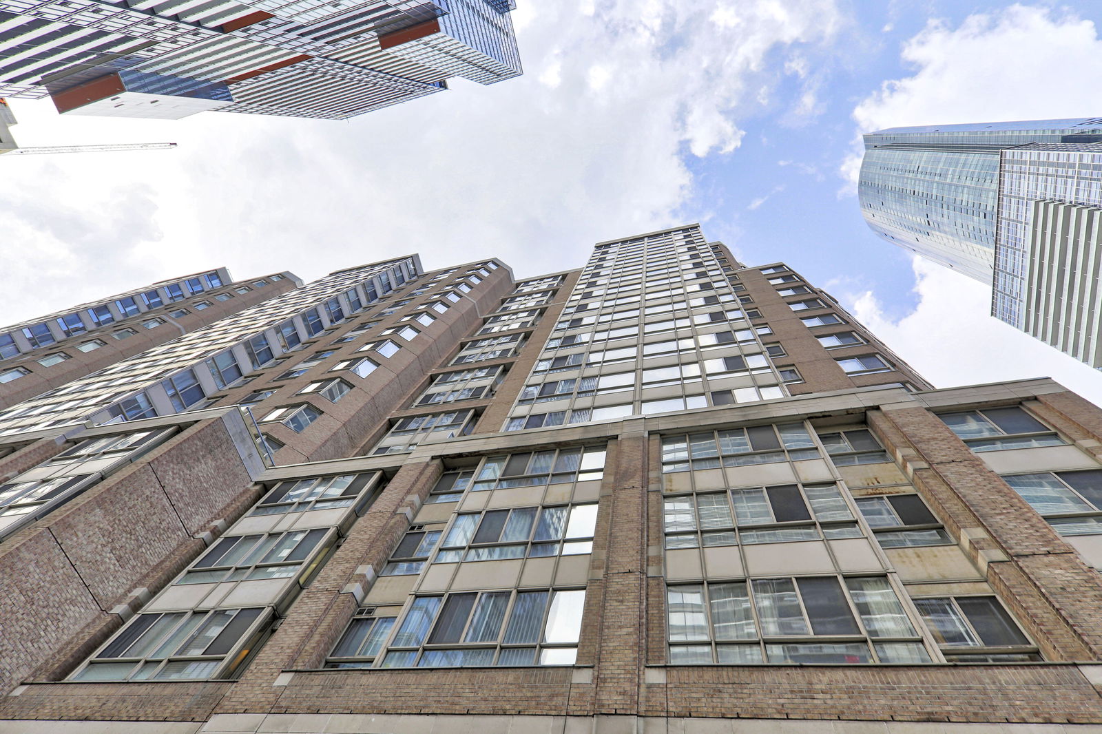 Exterior Sky — Liberties III Condos, Downtown, Toronto