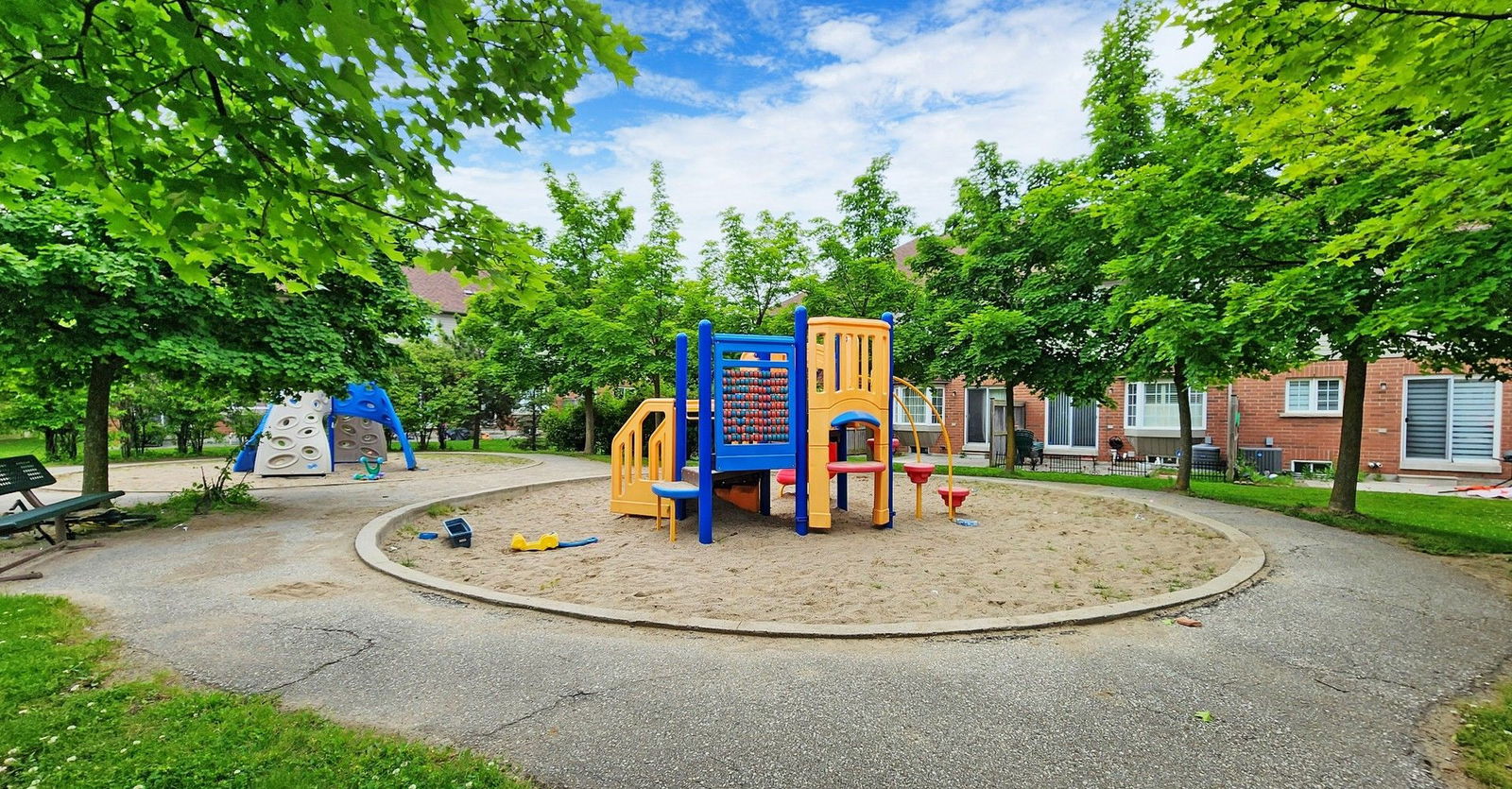 Woodland Ridge, Mississauga, Toronto