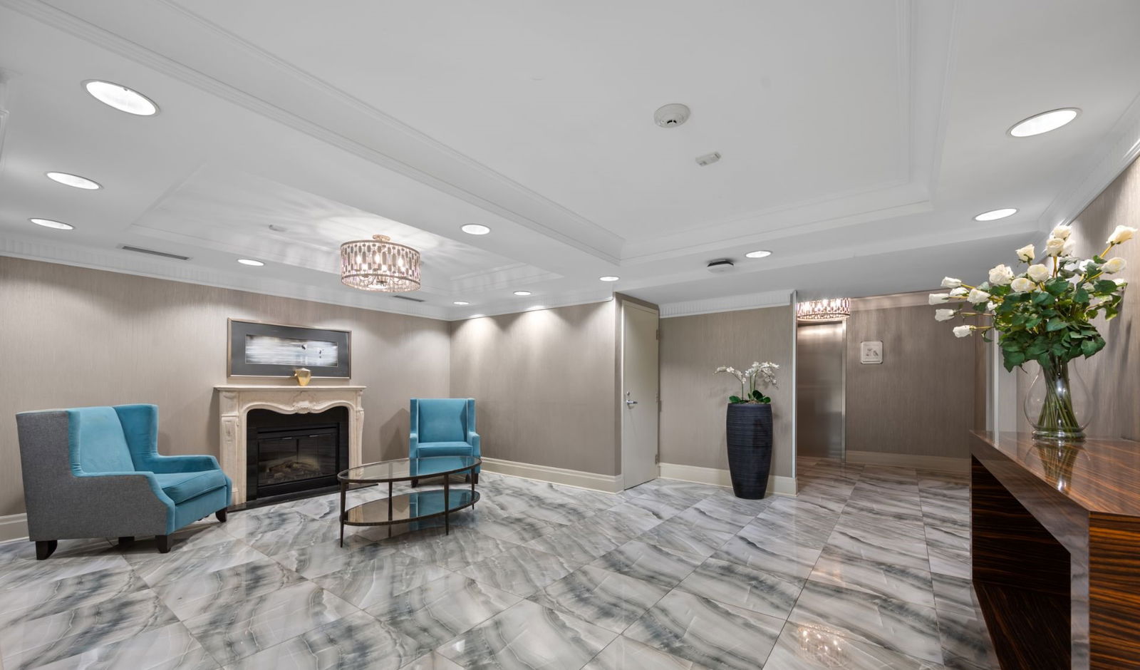 Lobby — Rosewell Gardens Apartments, Midtown, Toronto