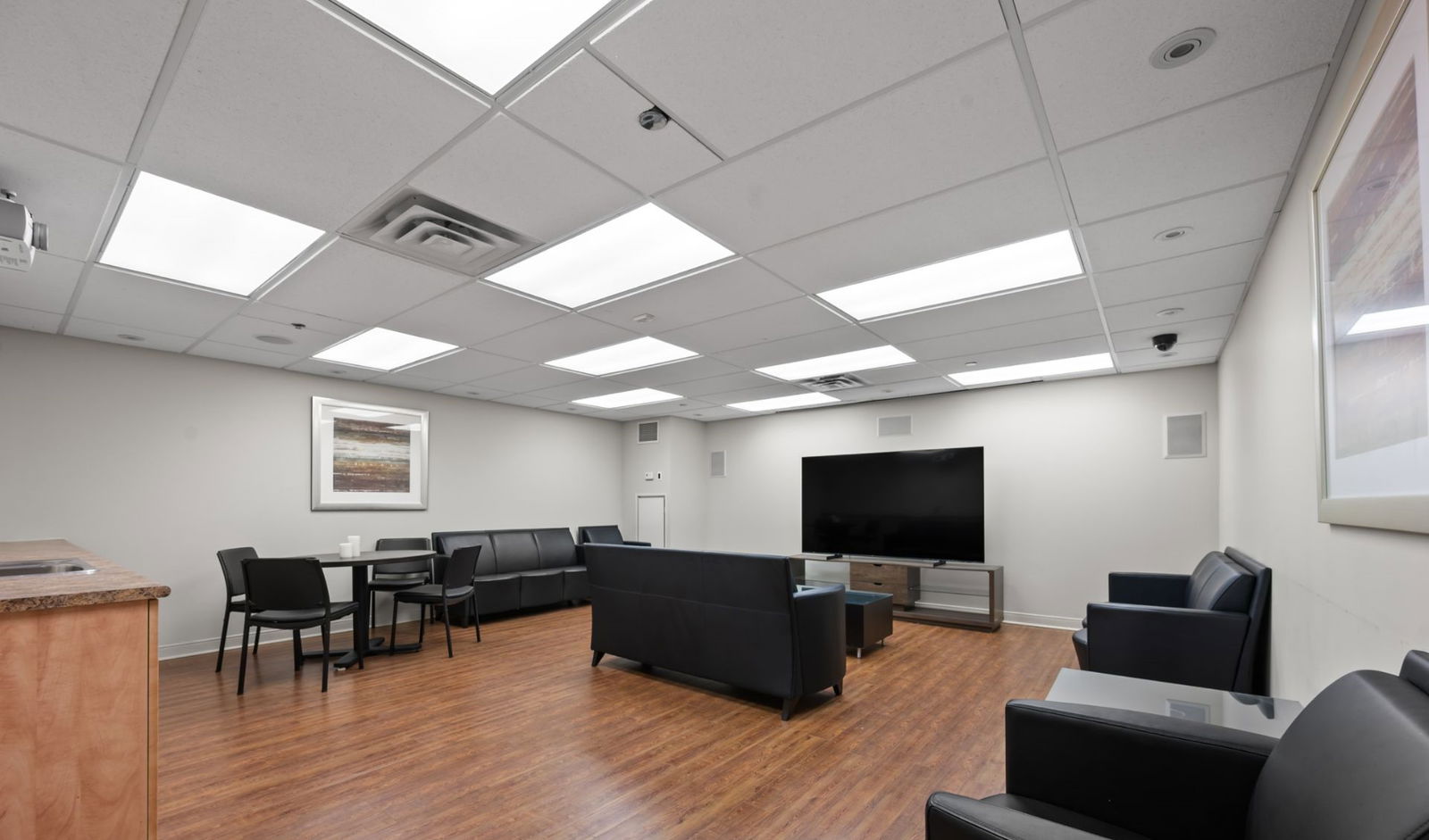 Party Room — Rosewell Gardens Apartments, Midtown, Toronto