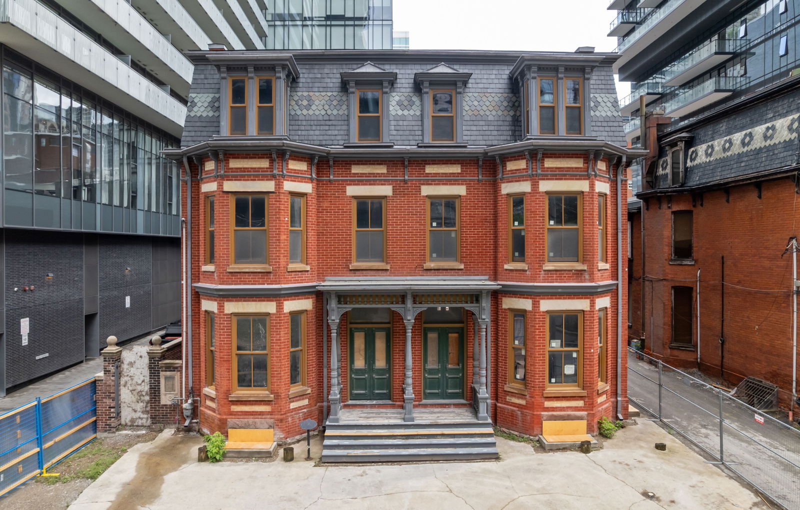 62 Charles Street East, Downtown, Toronto