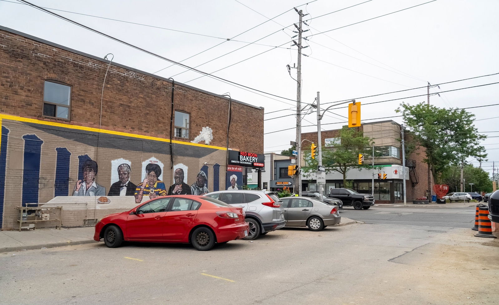 Exterior Side — 133 Fifth Street, Etobicoke, Toronto